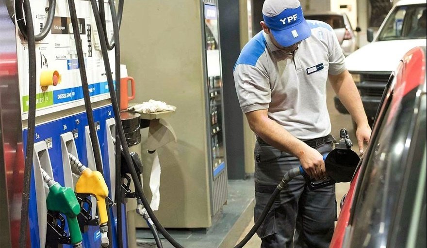 YPF AUMENTA COMBUSTIBLES UN 3,5% Y LANZA DESCUENTOS NOCTURNOS EXCLUSIVOS CON SU APP
