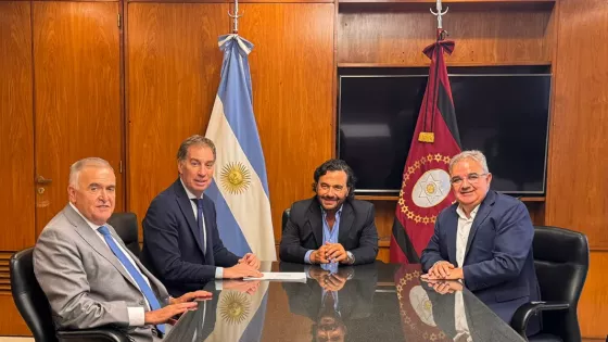 Sáenz reunió a gobernadores del NOA y a Santilli para defender recursos provinciales y debatir la reforma laboral