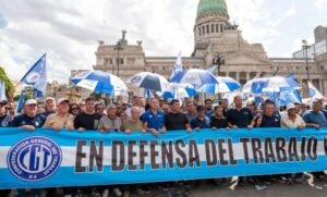 LA CGT PARALIZA EL PAÍS Y LOS GREMIOS DUROS SE MOVILIZAN AL CONGRESO
