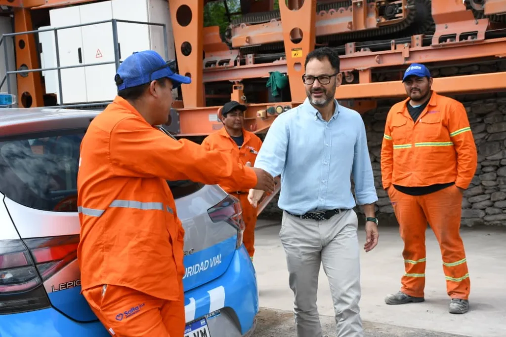 Nuevos vehículos para fortalecer el parque automotor municipal