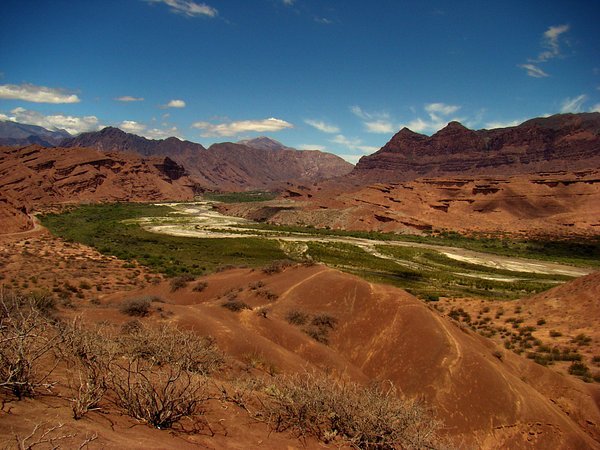 Avanza el proyecto para la construcción de un aeropuerto internacional en Cafayate