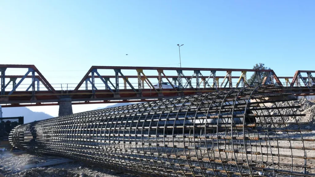 Puente de Vaqueros: la Provincia asumió pagos para evitar la paralización de la obra