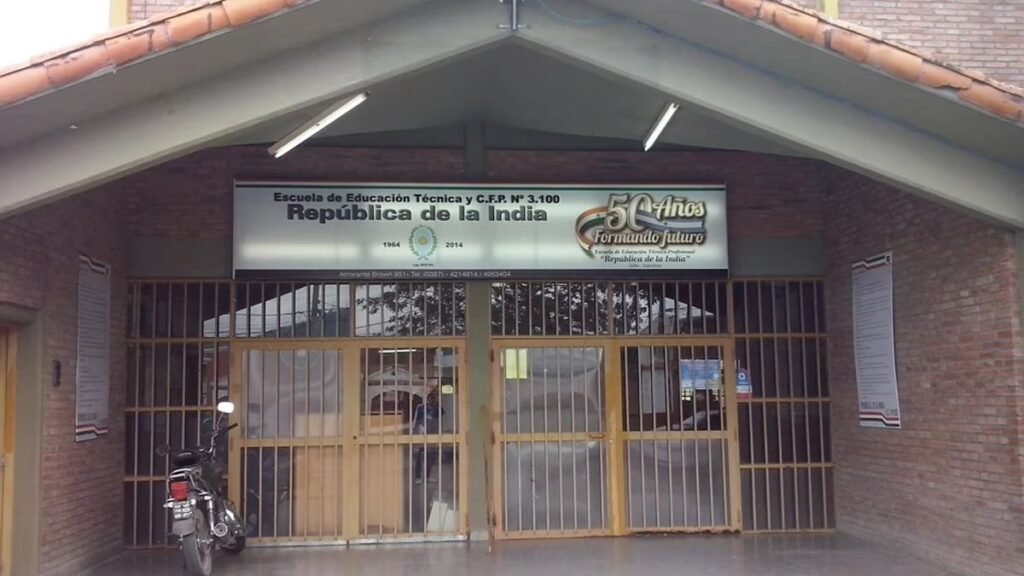 Detienen a estudiantes en Salta por mensajes y grafitis intimidatorios en escuelas