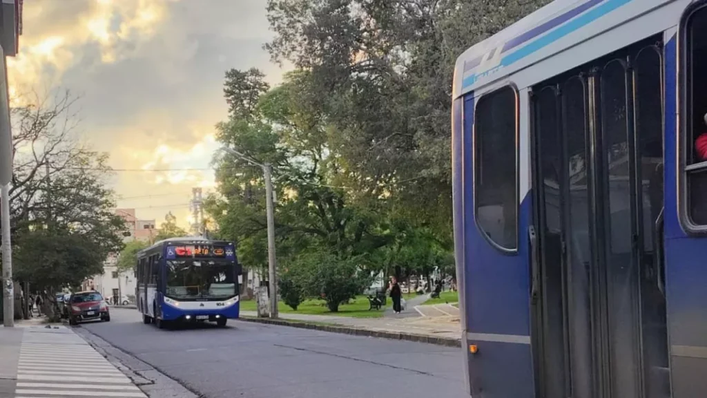 Así funcionará el servicio de colectivos este 1 de mayo