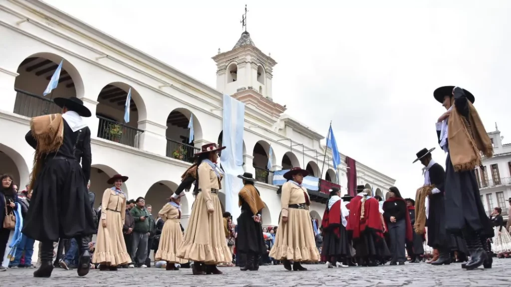 Más de 1500 bailarines participaron del Encuentro de Academias del NOA “Al Son del 25”