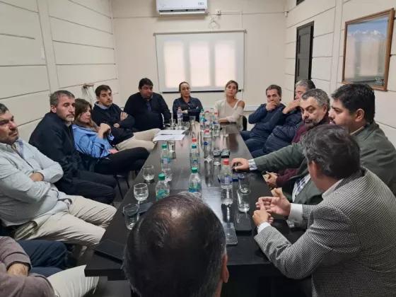 SAETA y las empresas acordaron normalizar el servicio de colectivos en Salta