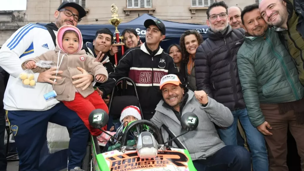 Sáenz participó de la gran muestra Estudiá Salta que convocó a miles de jóvenes y familias