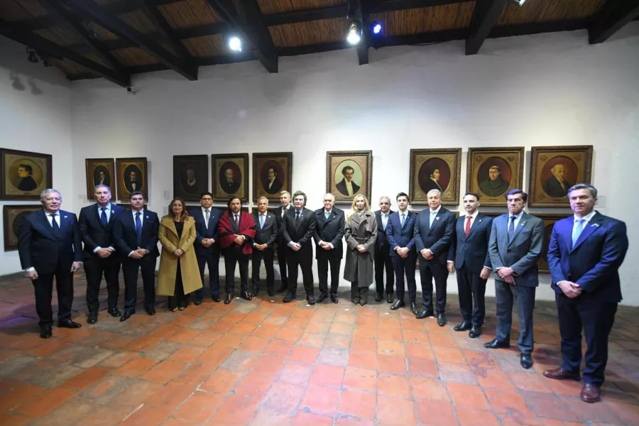 210° aniversario de la Independencia Argentina: Sáenz participó de la Vigilia Patria