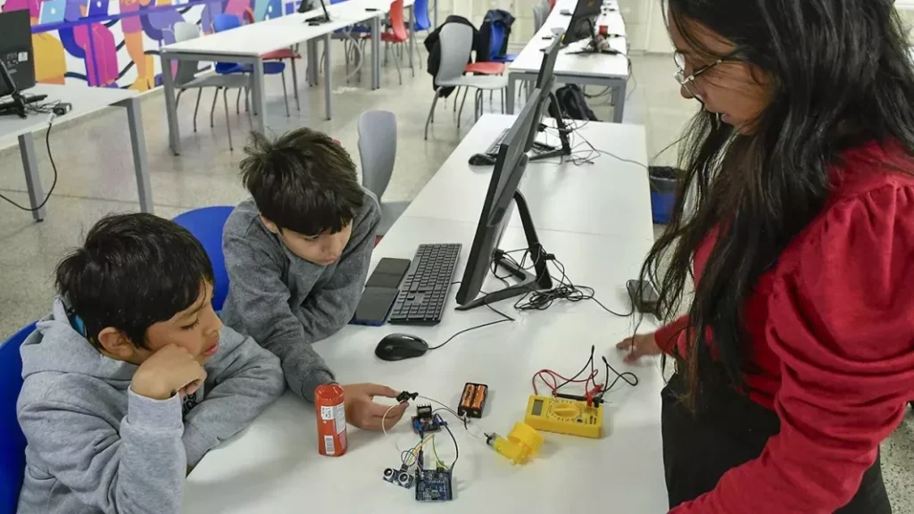 Formación tecnológica para chicos y adolescentes: UPATecO abre las inscripciones para Campus Tech