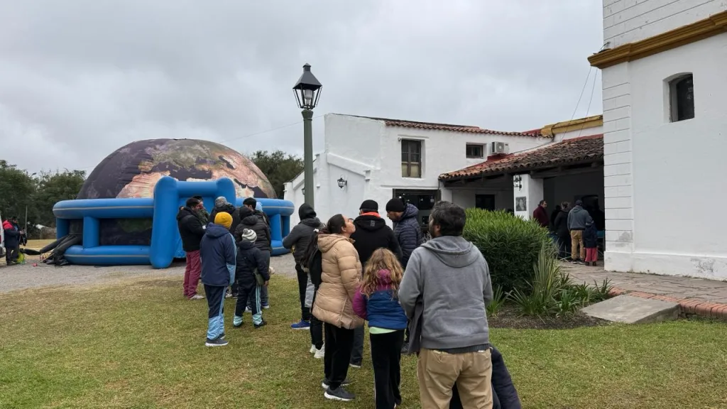 El Planetario Móvil llega al parque San Martín con una experiencia en 360