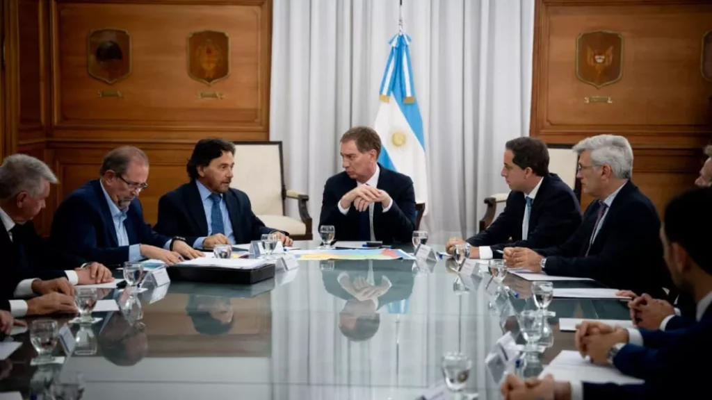 Sáenz garantiza inversiones para los ramales C14 y C15